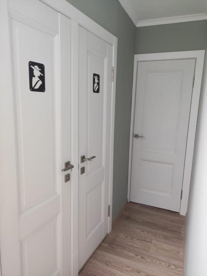 Hostel Nomad Алмати Екстер'єр фото