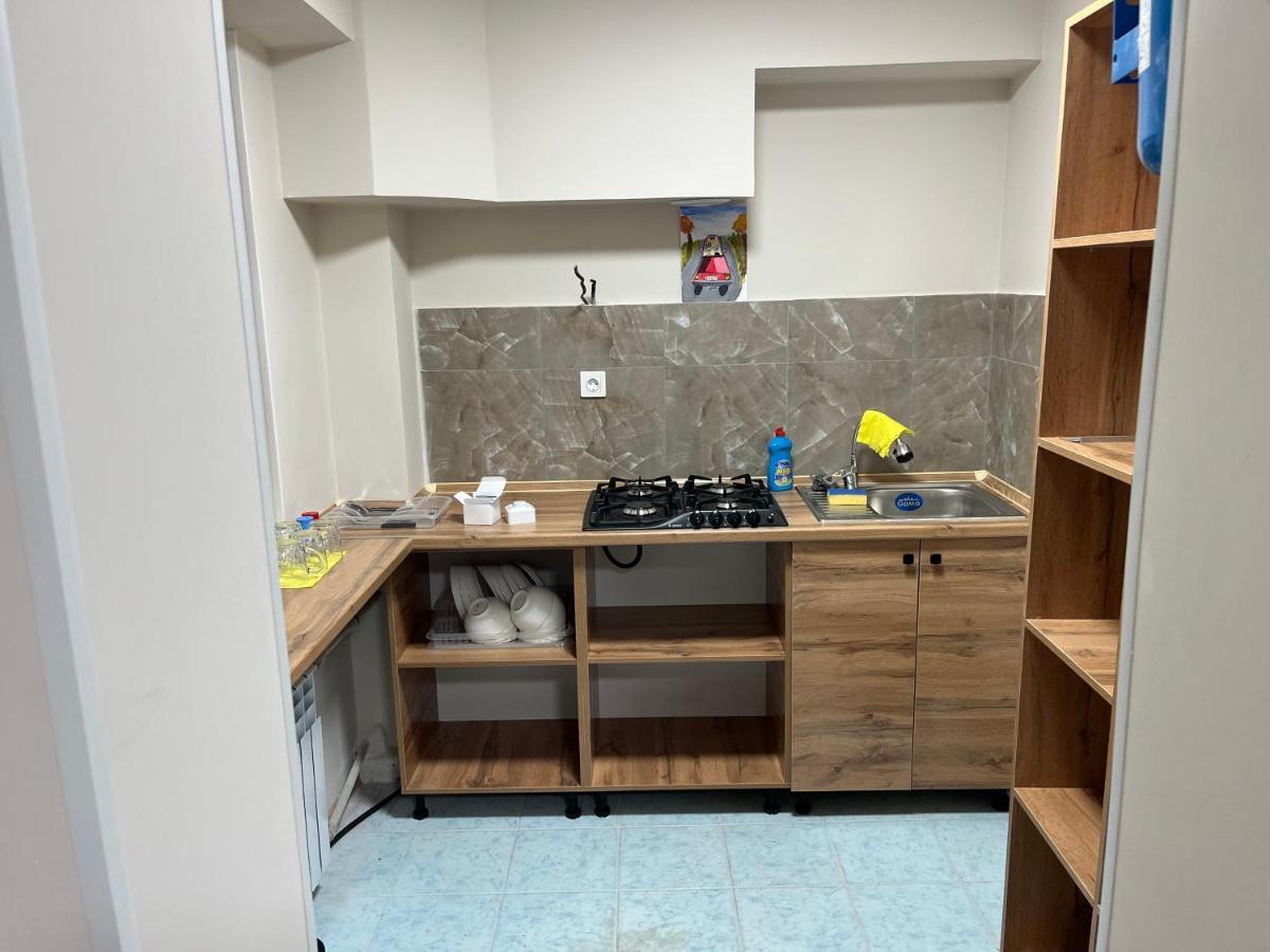 Hostel Nomad Алмати Екстер'єр фото