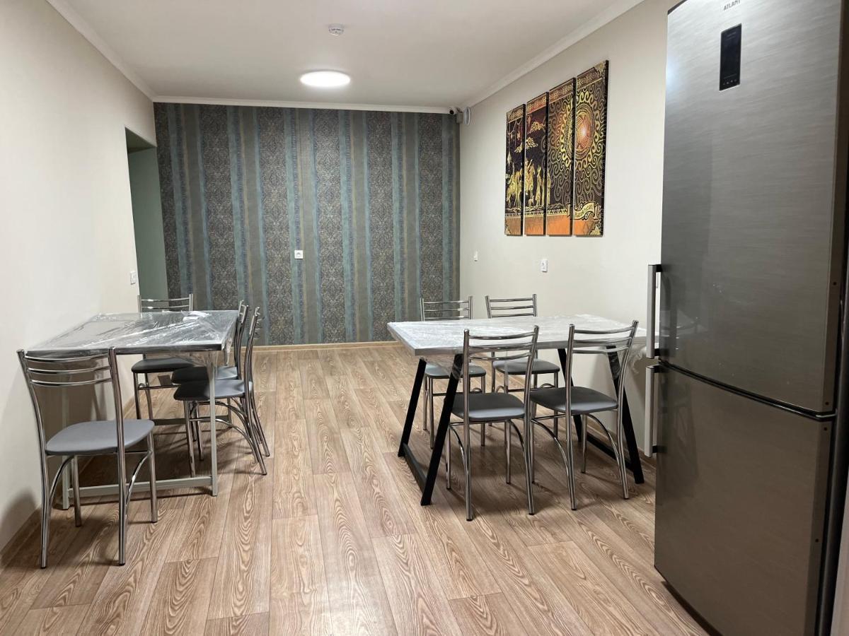 Hostel Nomad Алмати Екстер'єр фото