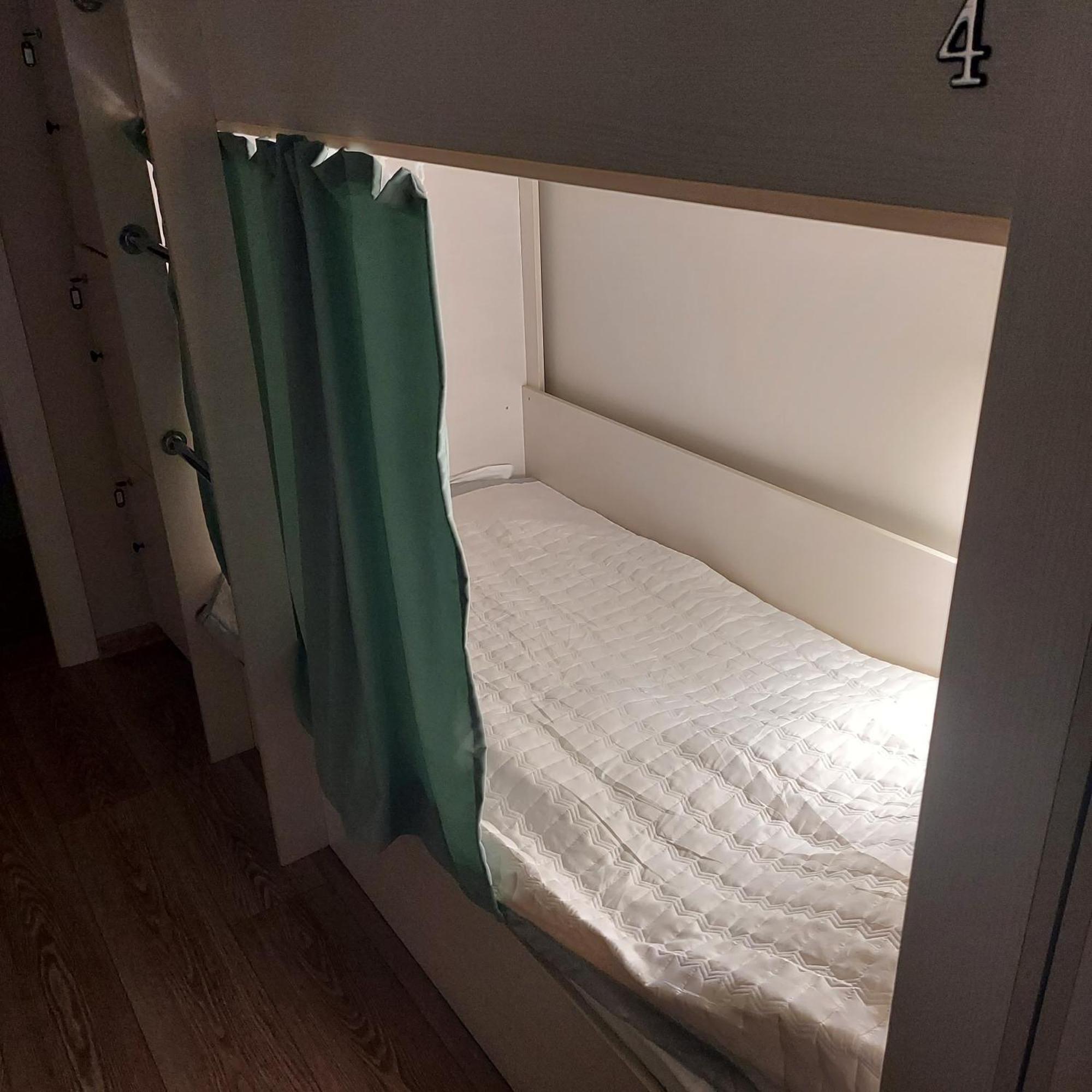 Hostel Nomad Алмати Екстер'єр фото