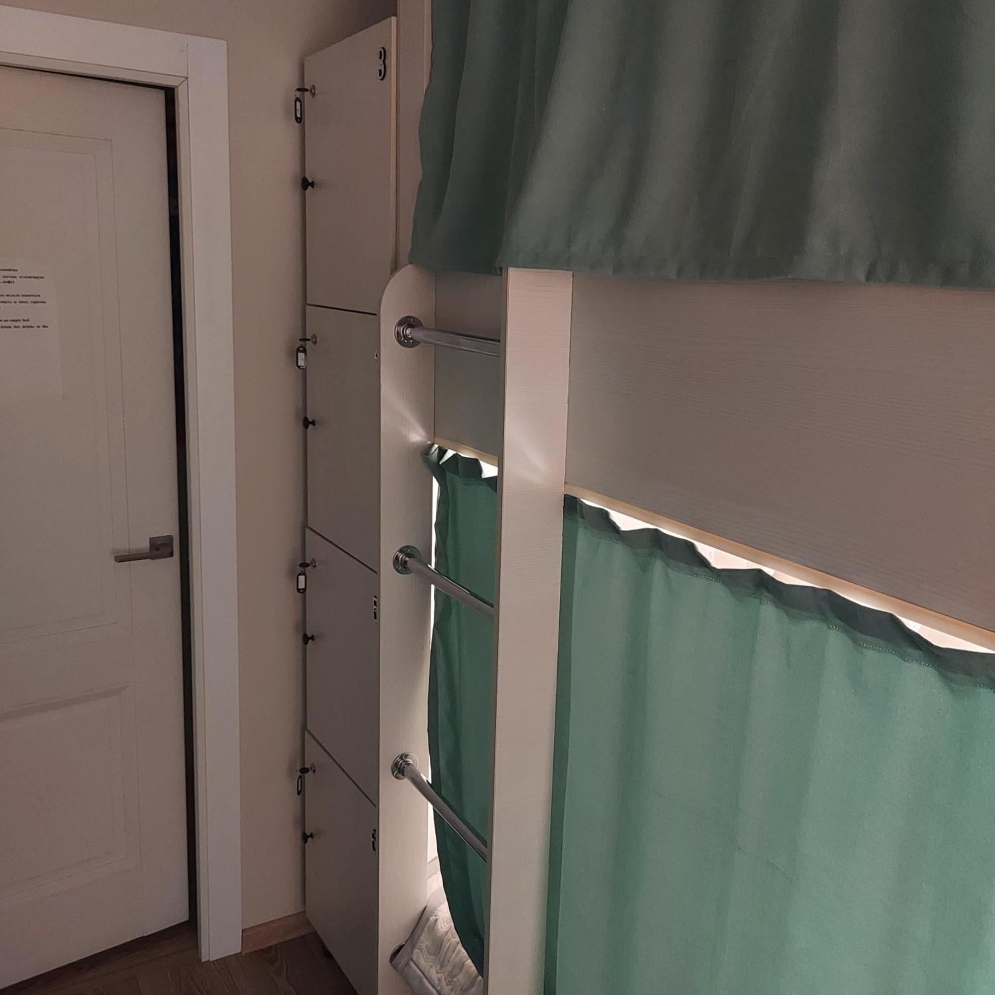 Hostel Nomad Алмати Екстер'єр фото