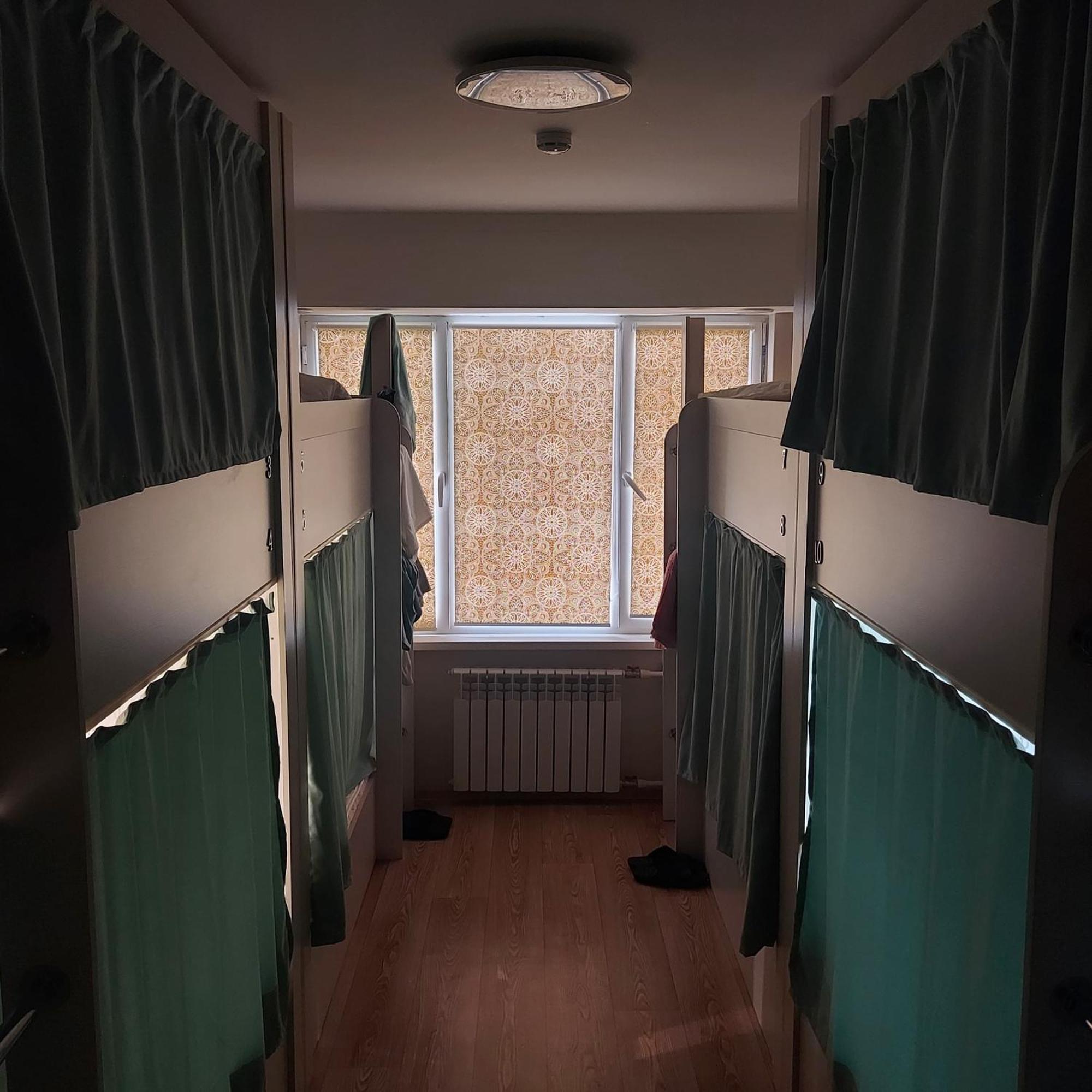 Hostel Nomad Алмати Екстер'єр фото